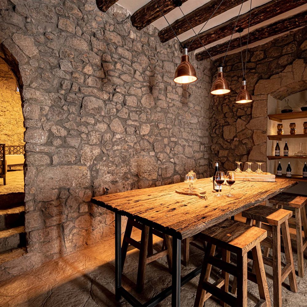 Wine-tasting-room-1