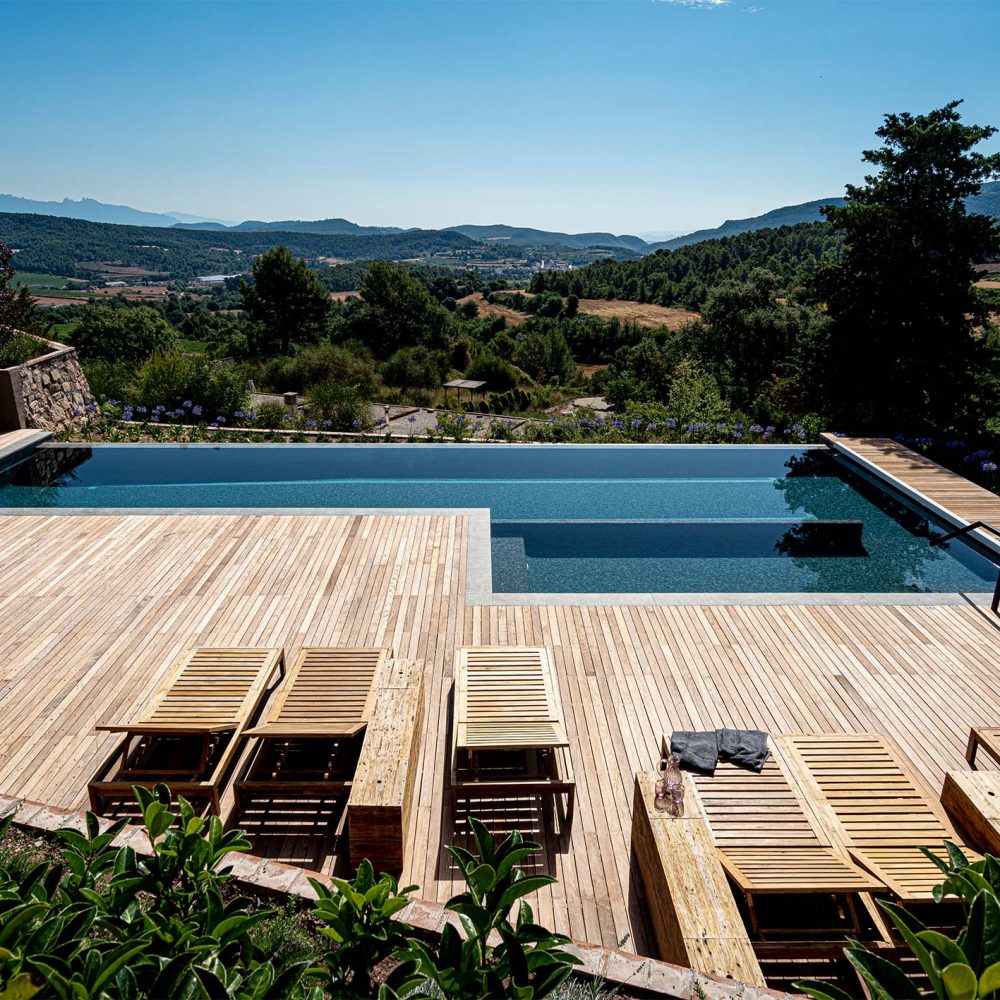 pool-Deck-with-View-1 pool-Deck-with-View-1